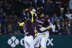 Tomateros toma ventaja en la serie semifnal ante Cañeros al ganar 6-4