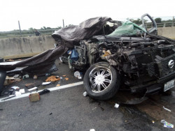 Una mujer muerta y cuatro lesionados en accidente