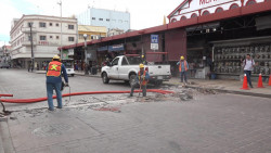 Se reactivan trabajos de red eléctrica en el Pino Suárez