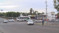 Piden semáforo en crucero peligroso