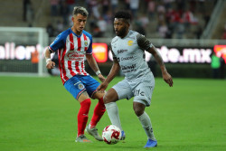 Dorados sorprende y derrota 2-1 a Chivas en la Copa MX