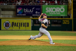 Venados derrota 3-0 a Tomateros y empata la serie