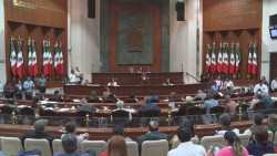 Como ridículo califica el PAS , el punto de acuerdo para solicitar la destitución de la rectora de la UAIM