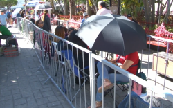 Hasta 20 horas de esperan mazatlecos por boletos para las coronaciones