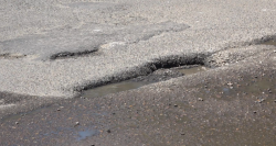 Evidente mal estado presentas calles que cruzan con avenida Insurgentes