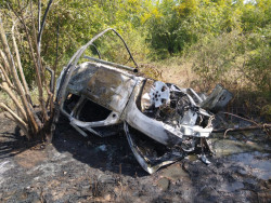 Vuelca vehículo sobre la carretera de cuota Mazatlán-Tepic
