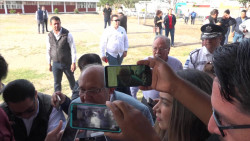 Emprende la huída el Químico ante cuestionamientos por viáticos
