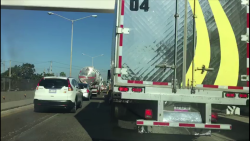 Lenta circulación vehicular en carretera internacional