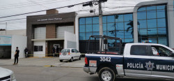 Disparan contra edificio de bufete de abogados