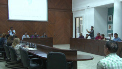 Realizan sesión de cabildo en ausencia del Alcalde