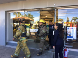 Evacúan tienda departamental por activación de alarma de incendios