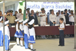 Se compromete El Químico a entregar techumbre en kinder