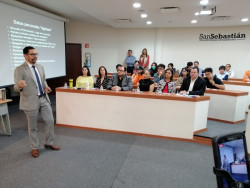 Funcionarios no deben bloquear en redes a ciudadanos por comentarios incómodos