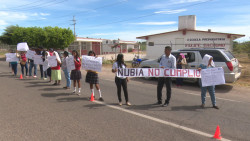 Protestan estudiantes contra Nubia Ramos