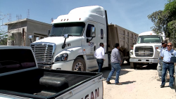 Mantendrán bloqueo, para exigir lo que les corresponde: Transportistas