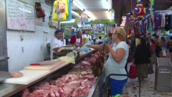 Afecta a mercados paro de labores en el Rastro Municipal
