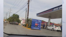 Muchas gasolineras no han reducido el precio de los combustibles, denuncia la PROFECO