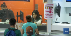 Hombre agrede a mujer frente a su hija; se activa Camión Rosa