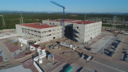 Gobierno puede endeudarse para acelerar construcción de hospitales y enfrentar el Coronavirus