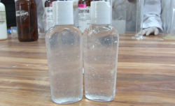 Estudiantes mazatlecos producen gel antibacterial ante desabasto