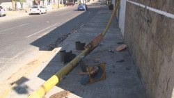 Causa caos vehicular falta de semáforo que fue derribado en Ciudades Hermanas y Andrade