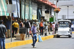 Sin paralizarse Mazatlán frente a la pandemia