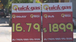 Sigue a la baja el precio del combustible