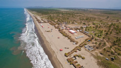 Usarán fuerza pública para exigir a bañistas salgan de las playas de Escuinapa
