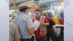 Capacita COEPRISS a locatarios del Garmendia, sobre manejo de alimentos