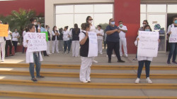 Se manifiestan trabajadores de contrato del Hospital de la Mujer