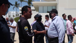Playas de Mazatlán continúan abiertas