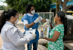 Gobierno de Ahome ha entregado más de 10 mil despensas durante la contingencia.