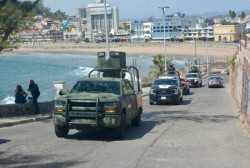 Retiran a más de 18 personas del Malecón