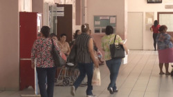 Médicos demandan protección para atender a pacientes de COVID-19