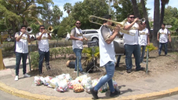 Banderos de gran corazón, realizan labor altruista