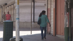 Paralizado el comercio, pero la gente...va al centro