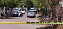 Abandonan automóvil con dos hombres asesinados