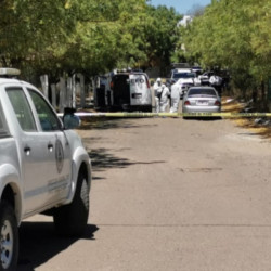 Identifican a hombres asesinados y abandonados en vehículo