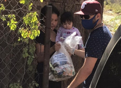 Gran labor de Oliver Pérez dona despensas en zonas marginadas de Culiacán