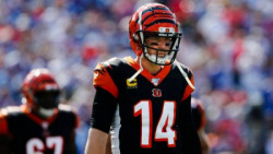 Andy Dalton deja de ser QB de los Bengalíes de Cincinnati
