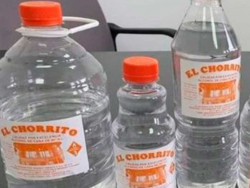 Emiten alerta por circulación de alcohol adulterado