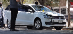 Con sangre localizan vehículo abandonado