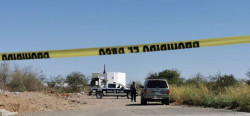 Abandonan dos cuerpos asesinados y envueltos en plástico