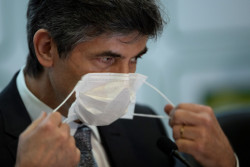 Otra vez...Brasil se queda sin ministro de Salud en plena pandemia