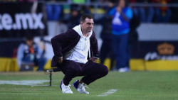 Pablo Guede deja de ser DT de Monarcas