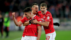 Liga de futbol de Rusia recibe autorización para jugar con publico