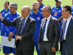 Directivos de Cruz Azul en problemas