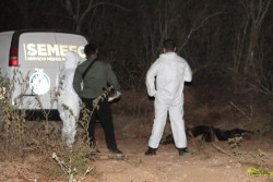 Encuentran a dos personas asesinadas a balazos