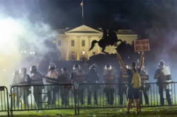 Esconden a Trump en el búnker de la Casa Blanca por disturbios del caso George Floyd