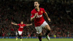Manchester United celebra cumpleaños del Chicharito